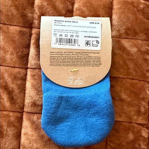 ✨3/$20 Allbirds Vibrant Blue Casual Socks - Picture 2 of 2